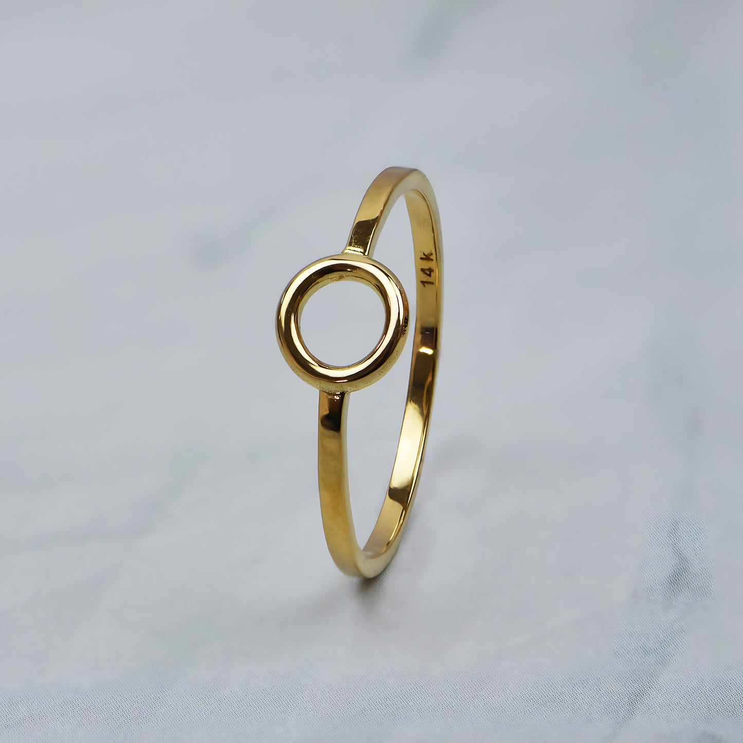 14k Gold Simple Circle Fashion Band